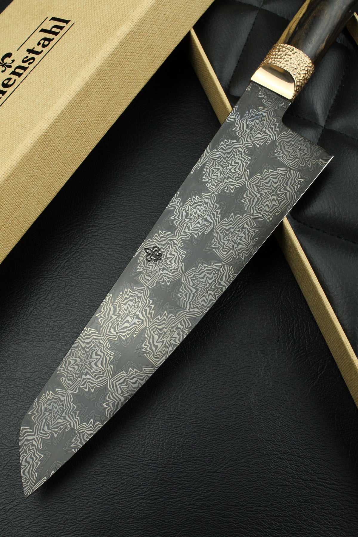 Gyuto Black Star S/W Ebenholz Oval Damast