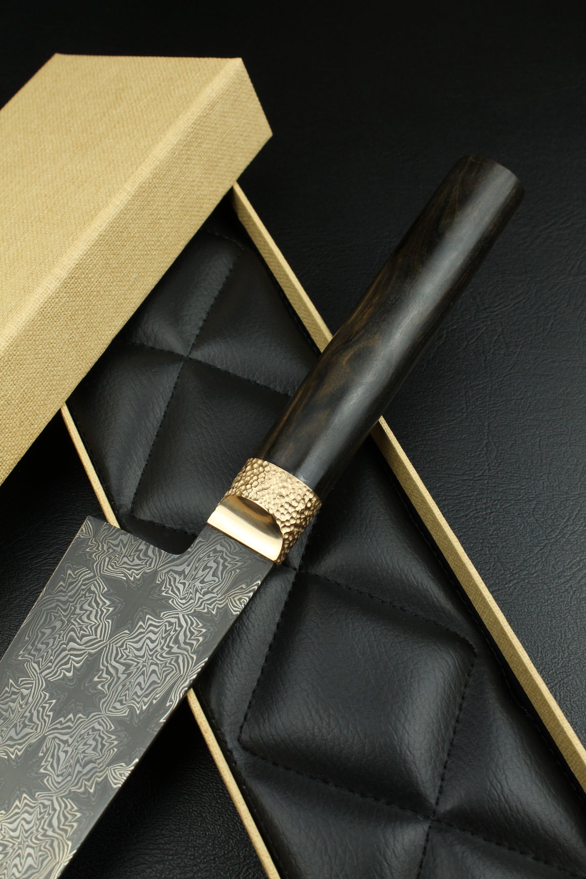 Gyuto Black Star S/W Ebenholz Oval Damast