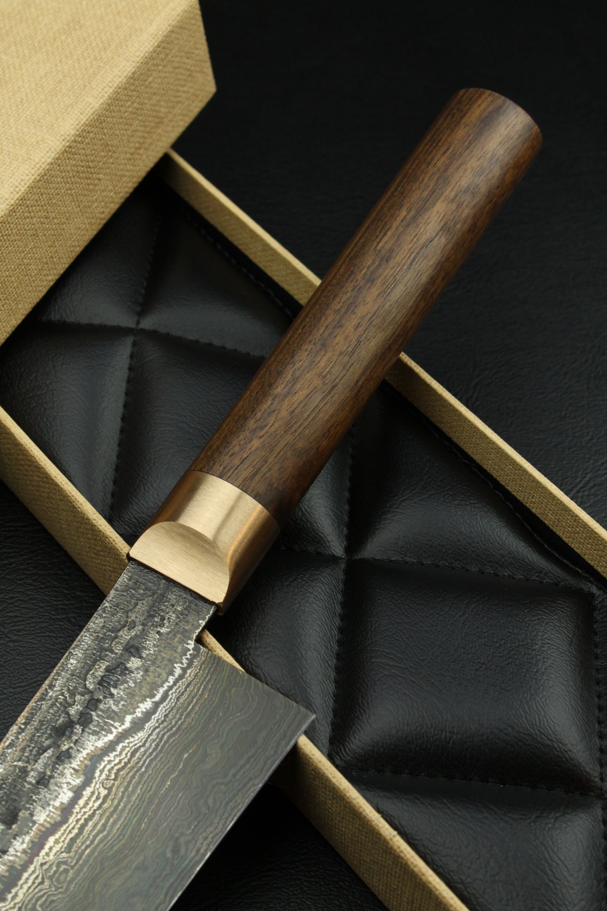 Damast-Santoku 320L, deutsche Walnuss