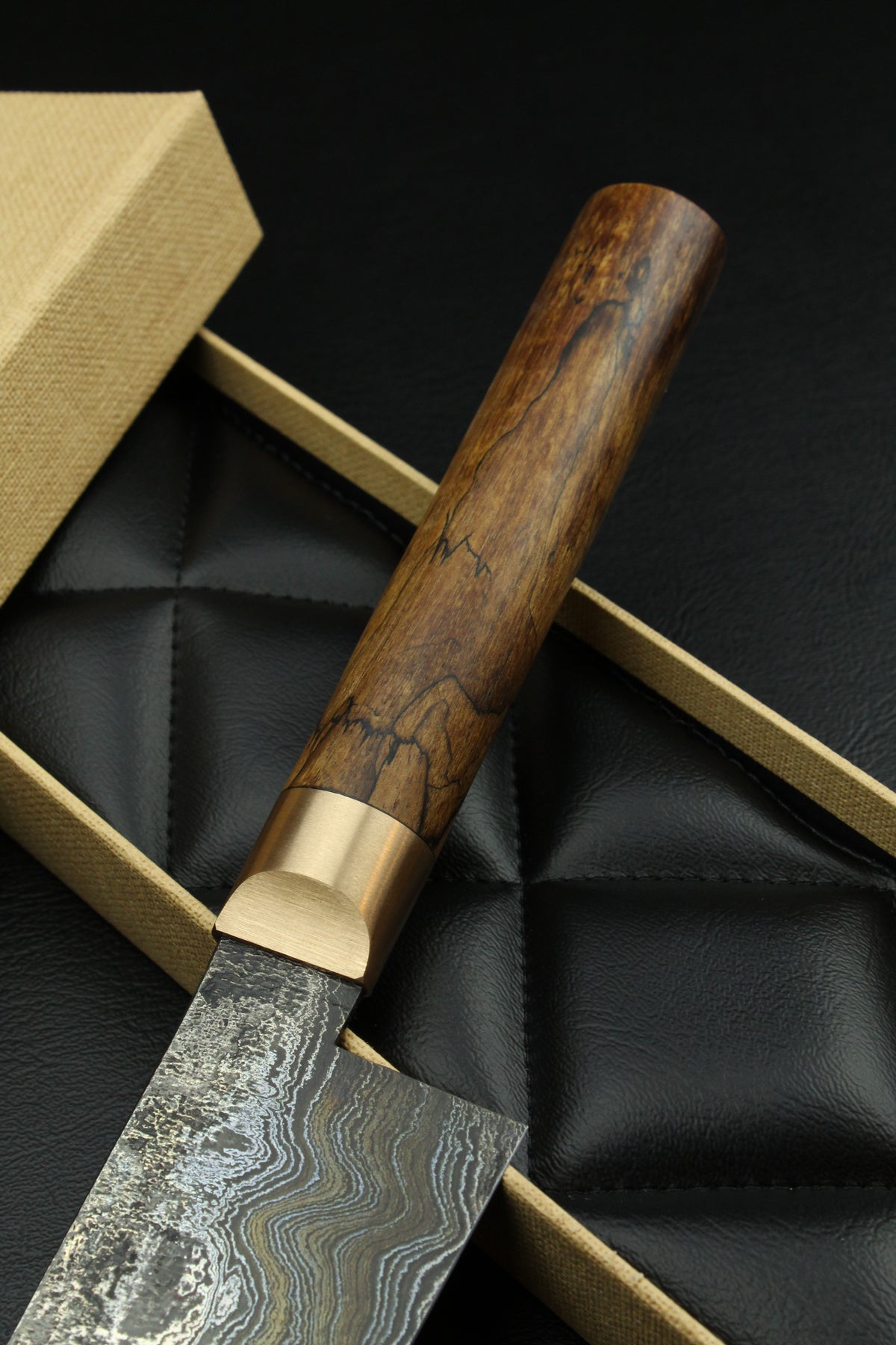Damascus-Santoku 500L, deutsche Walnuss-Griffschalen