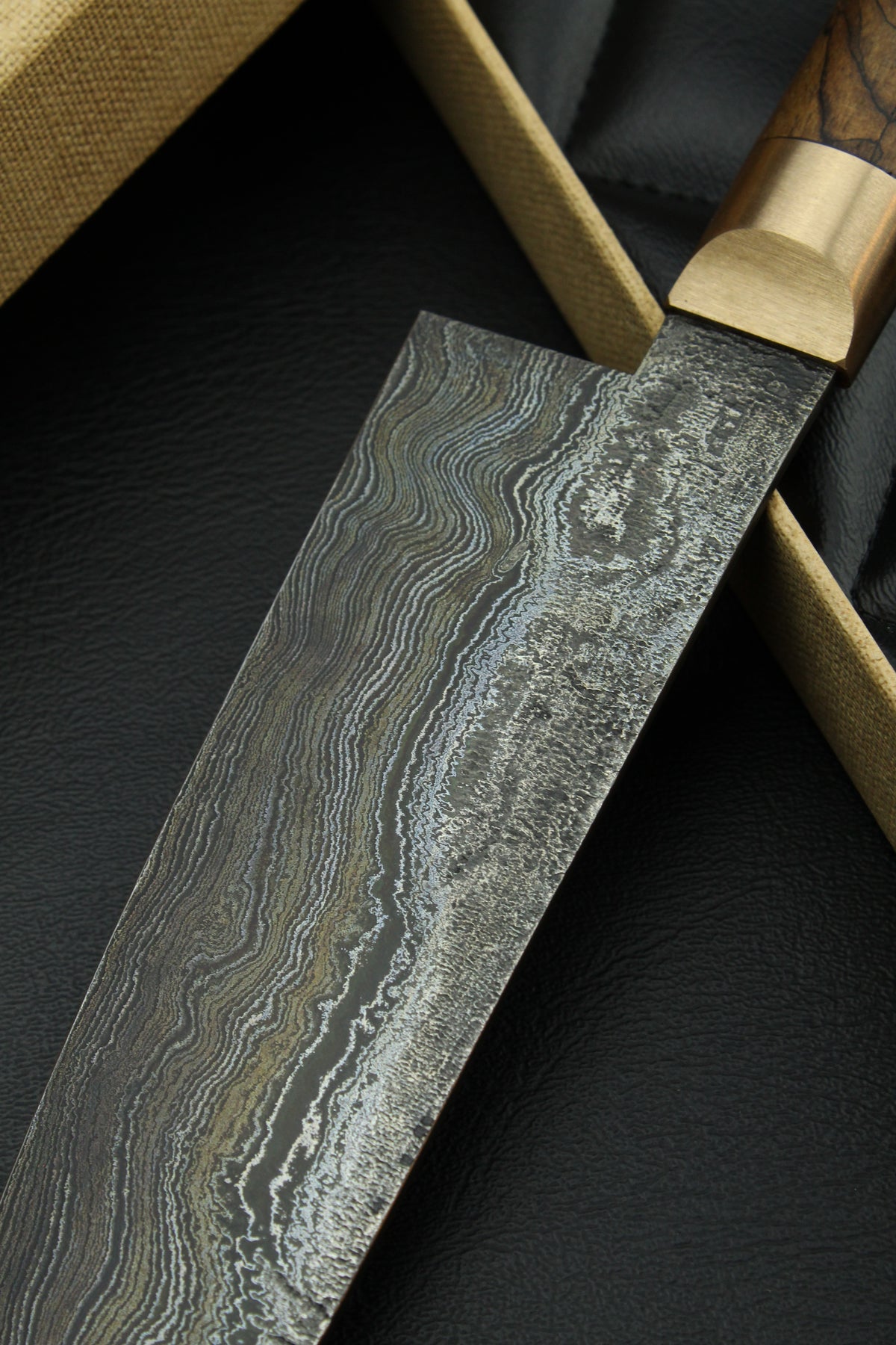 Damascus-Santoku 500L, deutsche Walnuss-Griffschalen