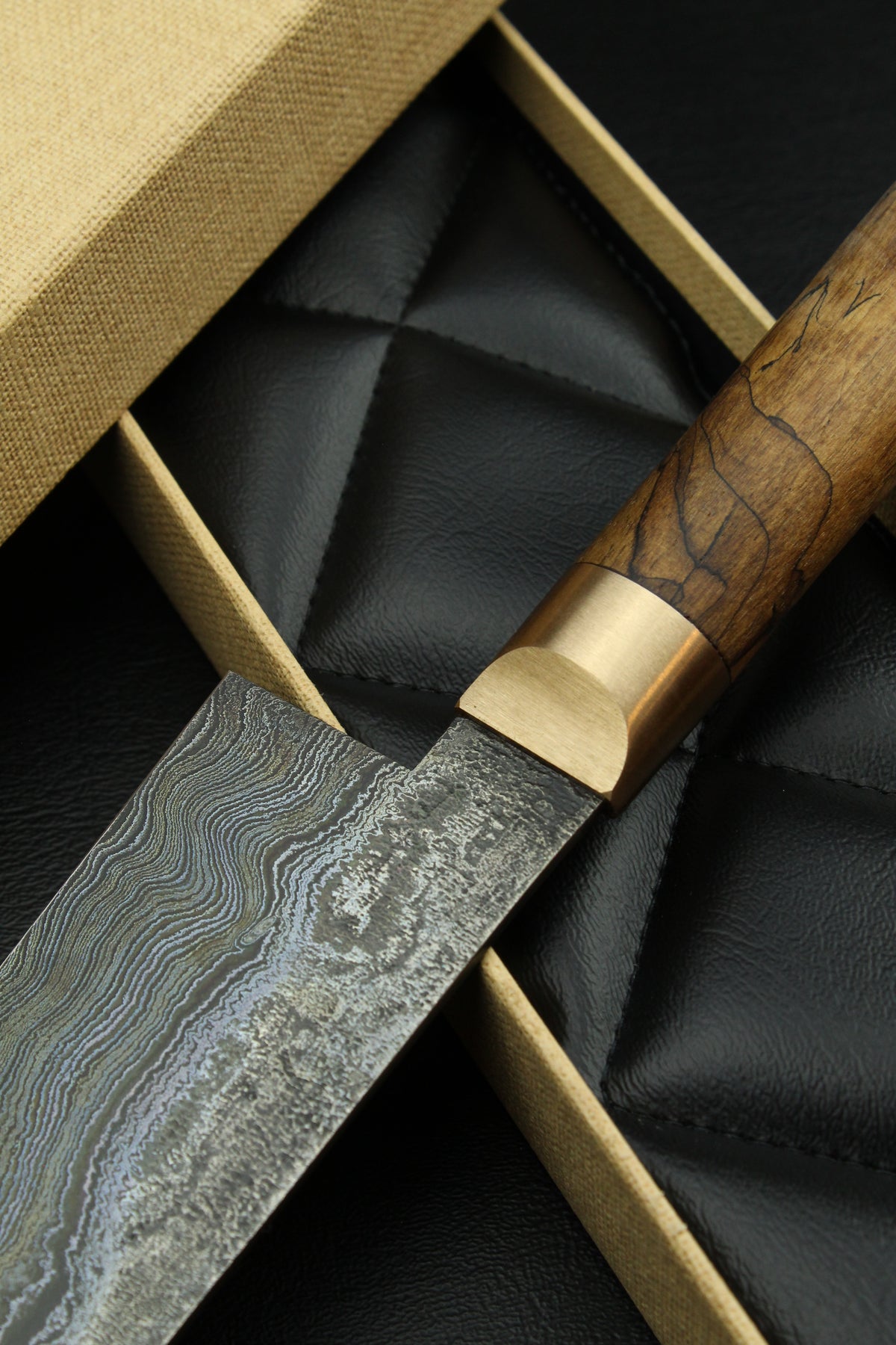 Damascus-Santoku 500L, deutsche Walnuss-Griffschalen