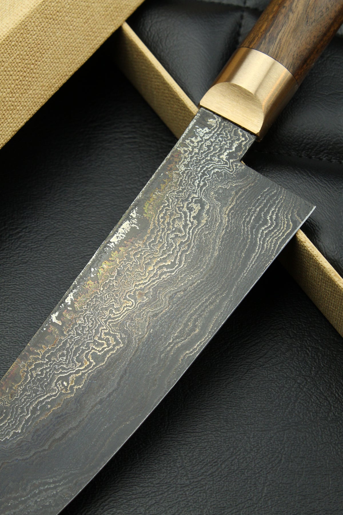 Damascus-Santoku 500L, deutsche Walnussholz-Ausführung