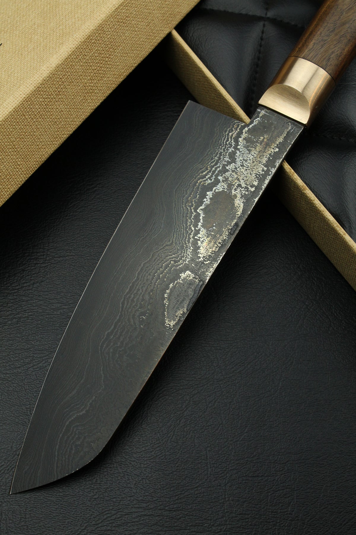 Damascus-Santoku 500L, deutsche Walnussholz-Ausführung