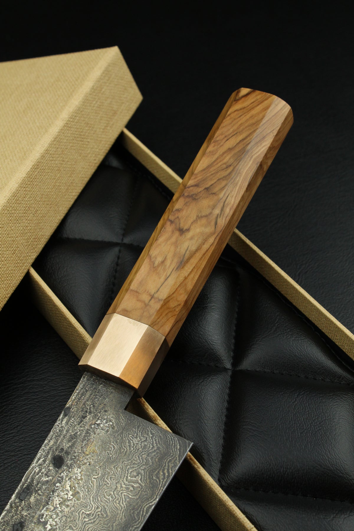 Damast-Santoku 320L Olive Achteck