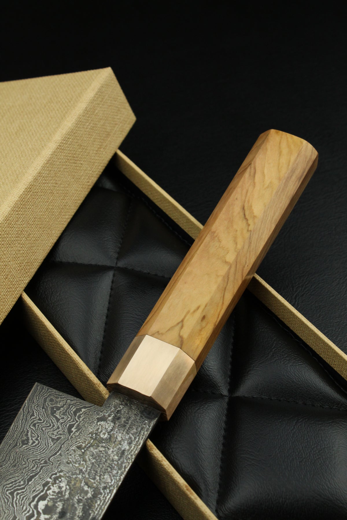 Damast-Santoku 320L Olive Achteck