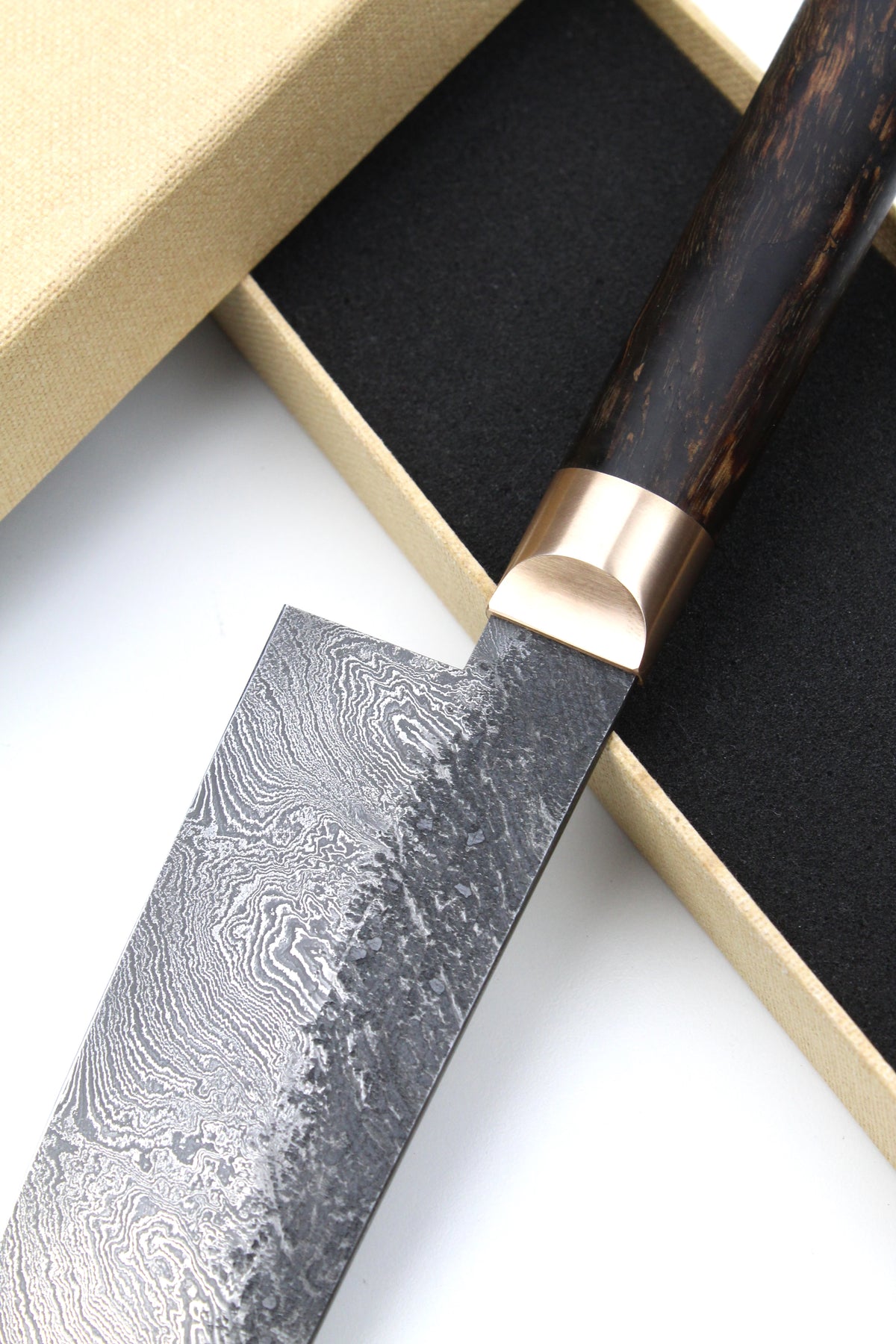 Damast Santoku 320L Torsion Walnuss