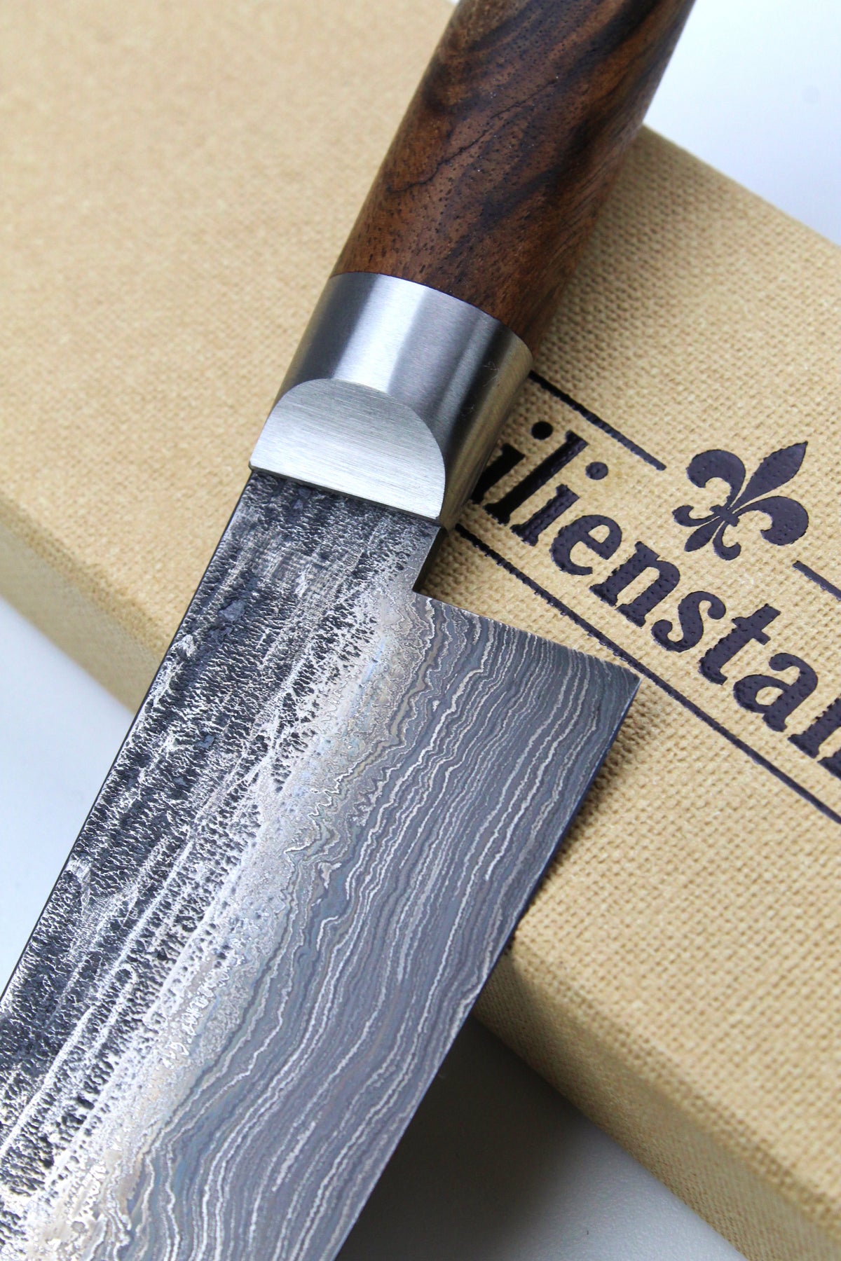 Damascus Gyuto 500L Walnut