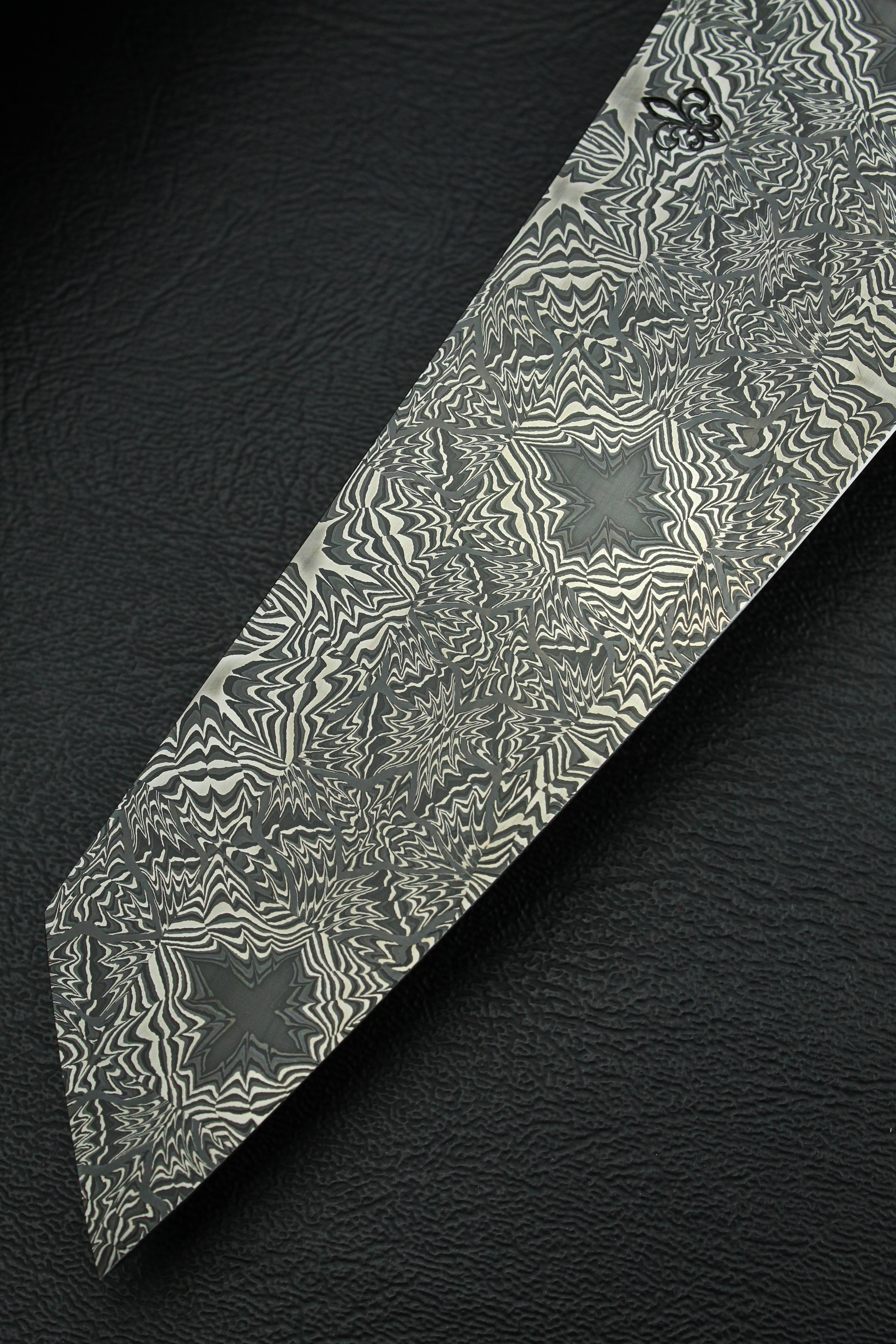 S-Damascus Gyuto Snake Oval