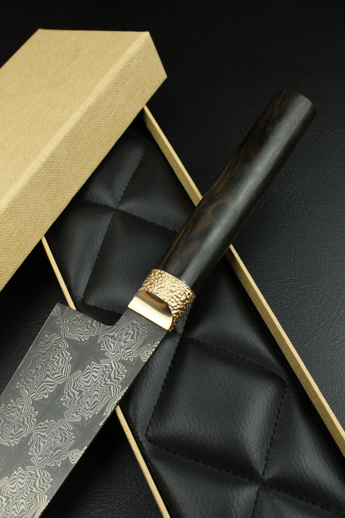 Gyuto Black Star S/W Ebenholz Oval Damast