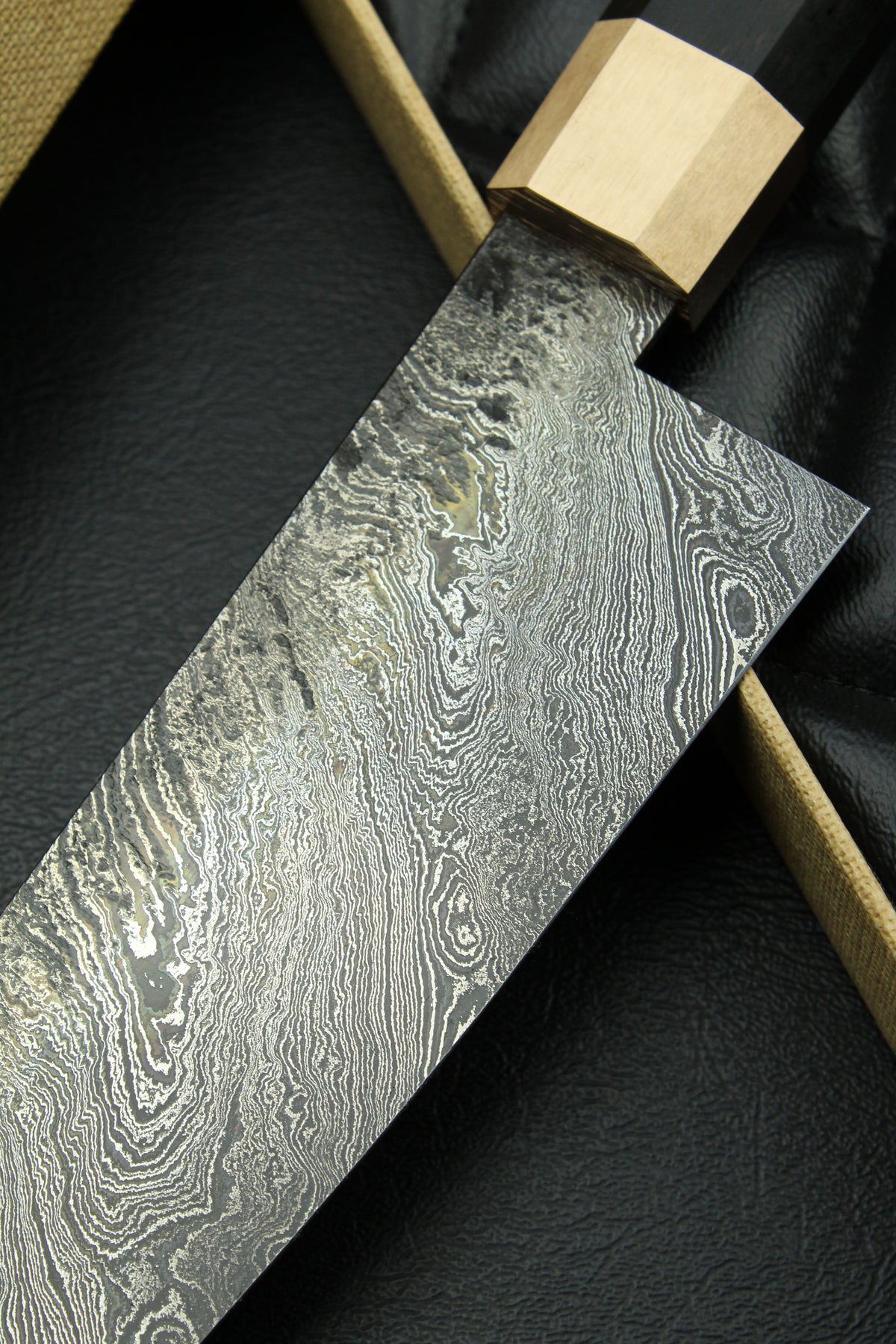 Damast-Santoku 215, achteckig, 2,2