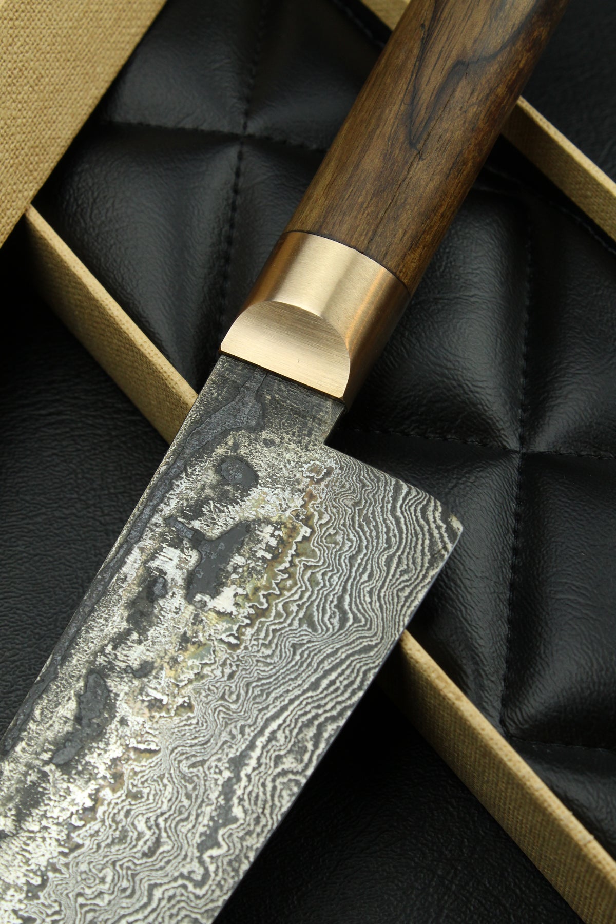Damascus-Gyuto 320L, deutscher G-Walnussgriff