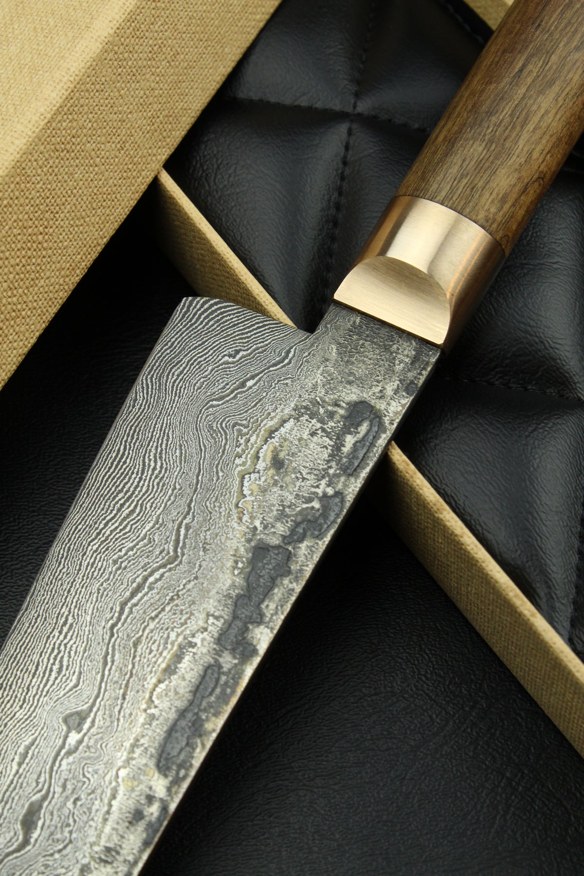 Damascus-Gyuto 320L, deutscher G-Walnussgriff