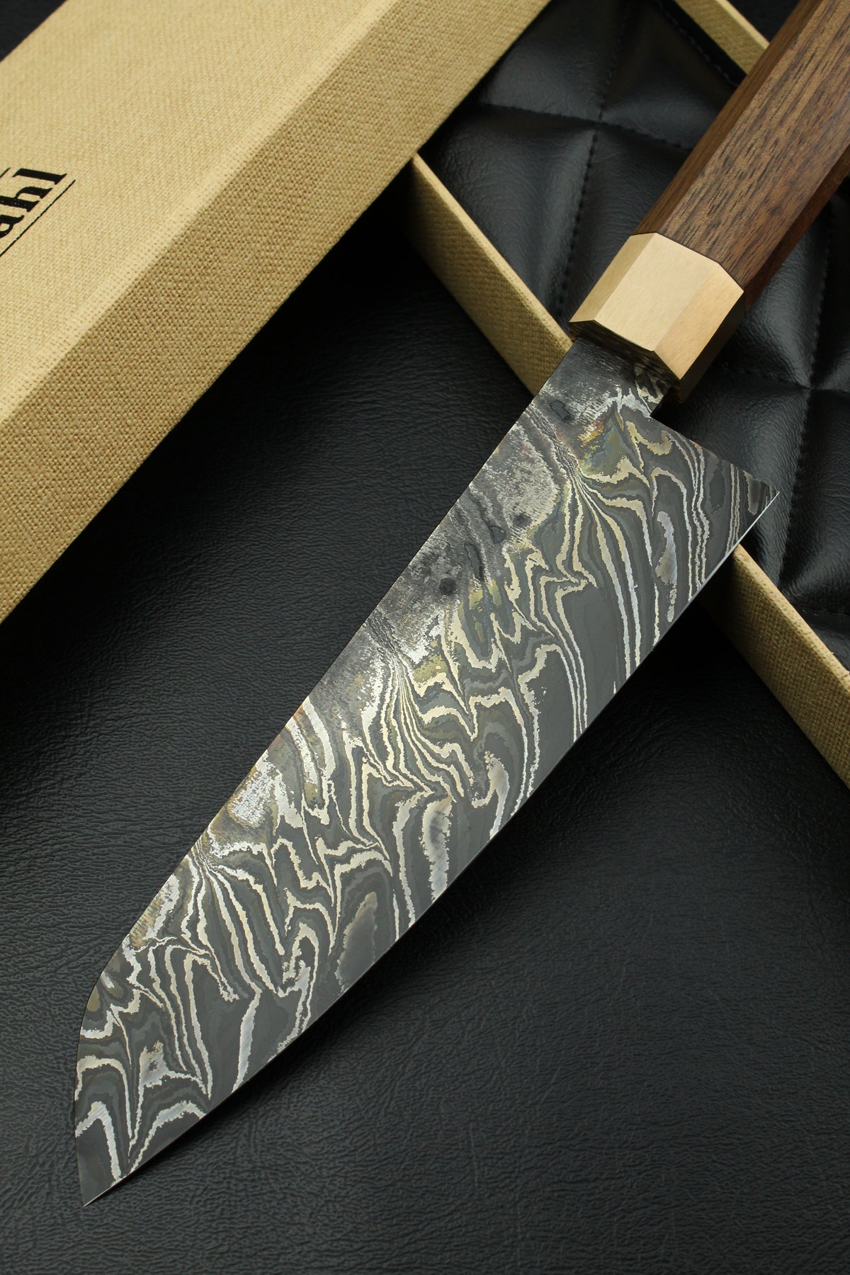Damascus-Santoku aus schwarzem Walnussholz