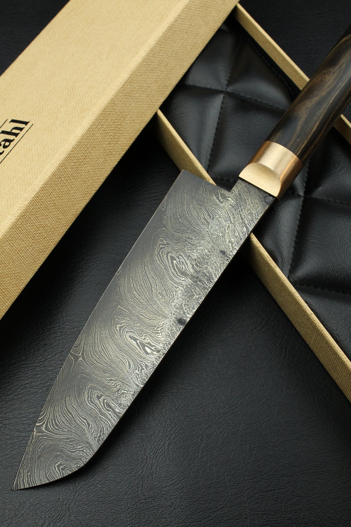 Damast-Santoku Torsion, schwarzes Ebenholz, ovaler Griff