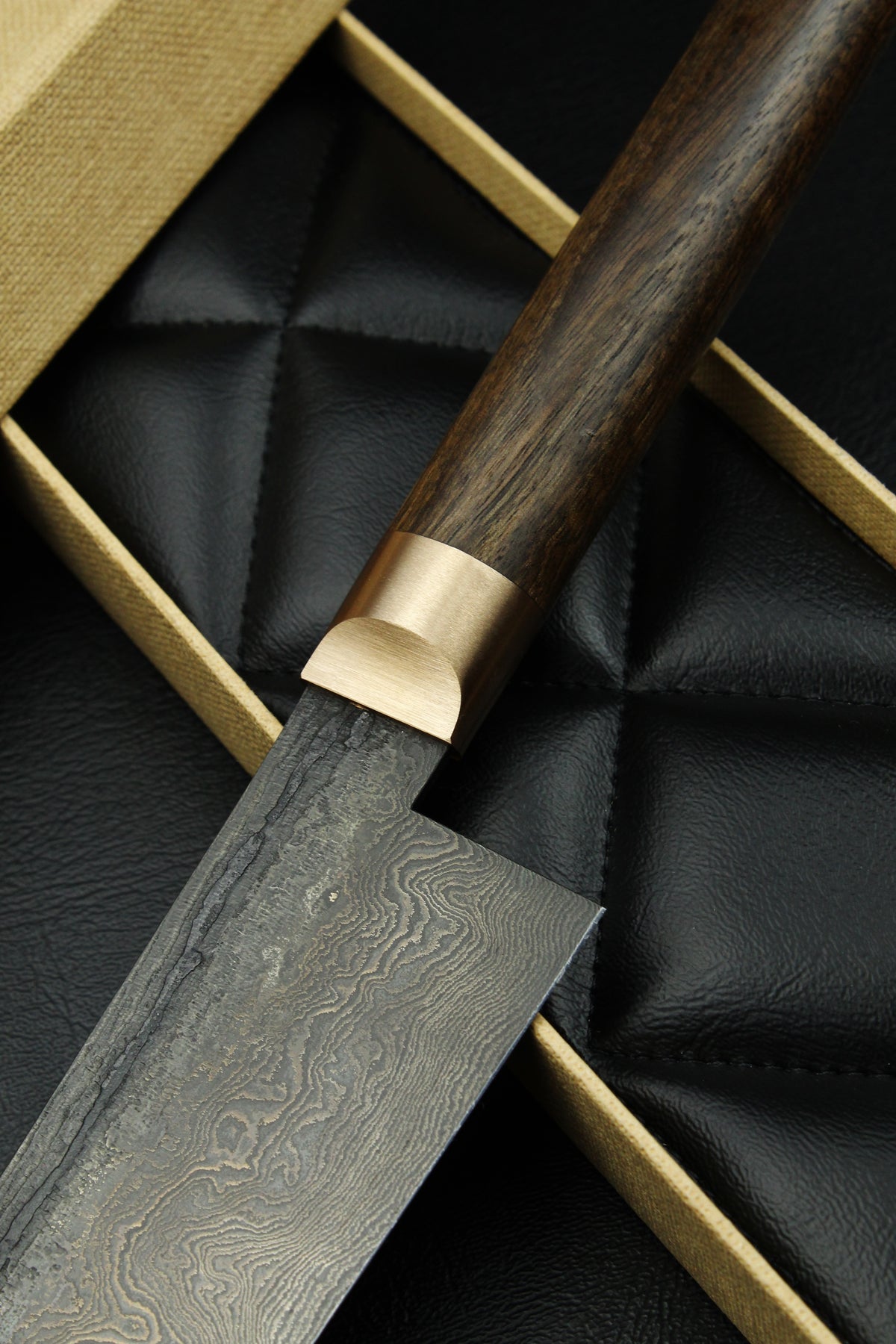 Damast-Santoku Patina 320L Walnuss Oval