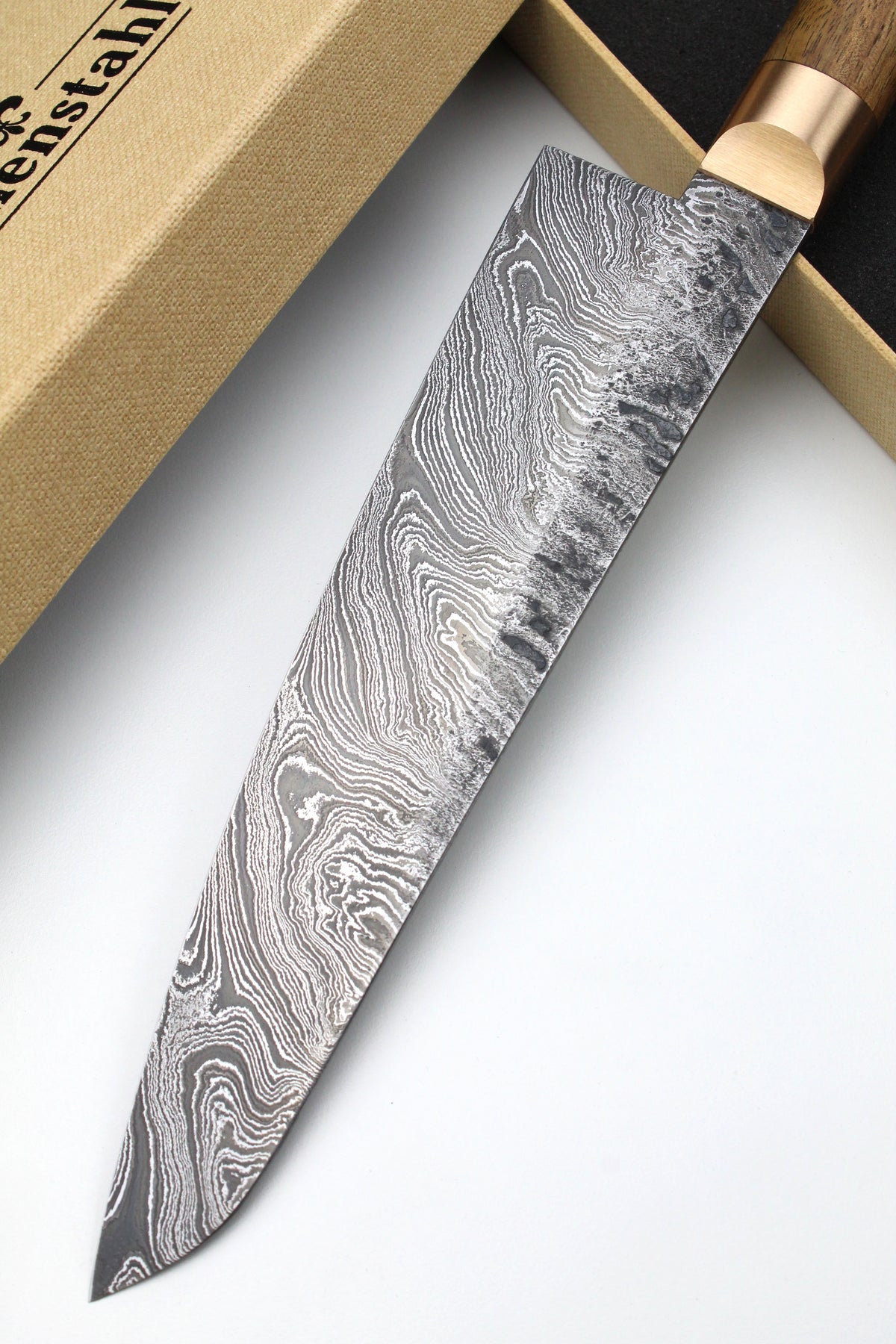 Gyuto Damast HL Torsion Walnuss