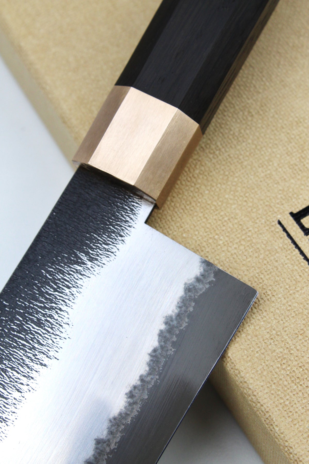 Achteckiges Nakiri aus Moorbirkenholz